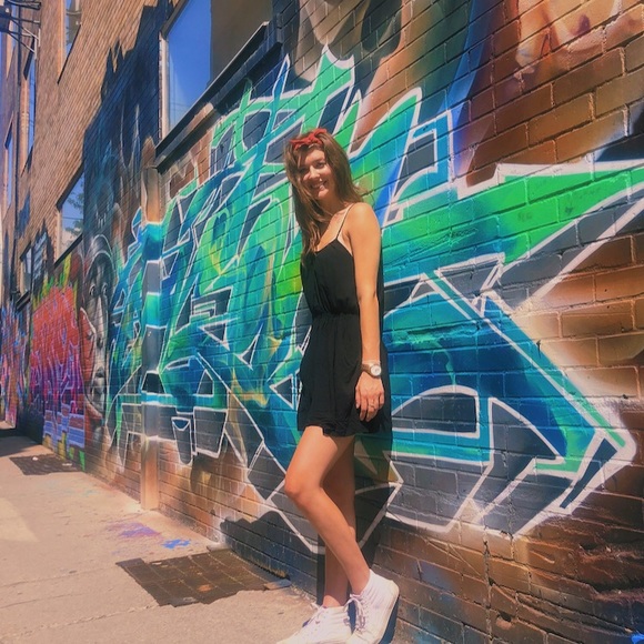 Meet your Posher, Taylor - Picture 1 of 1